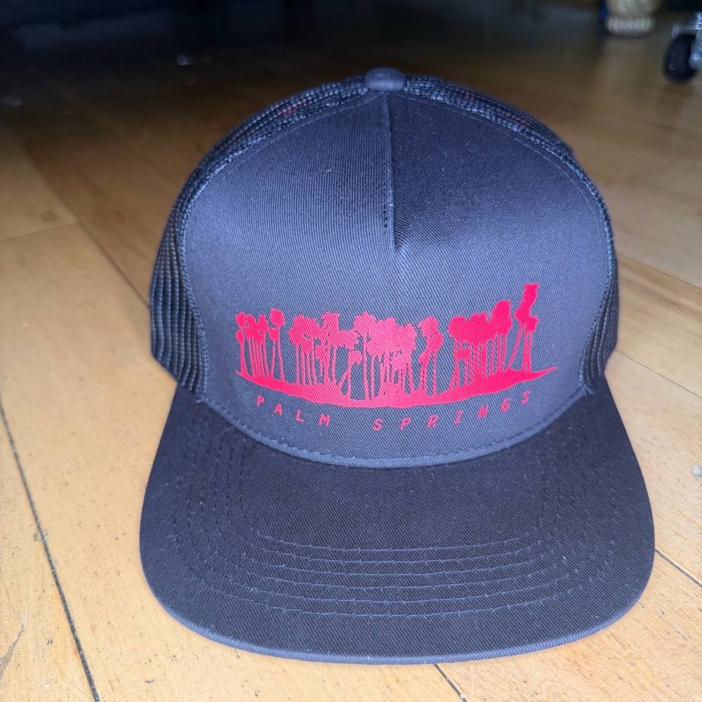 RtA Palm Springs Trucker Hat black /red